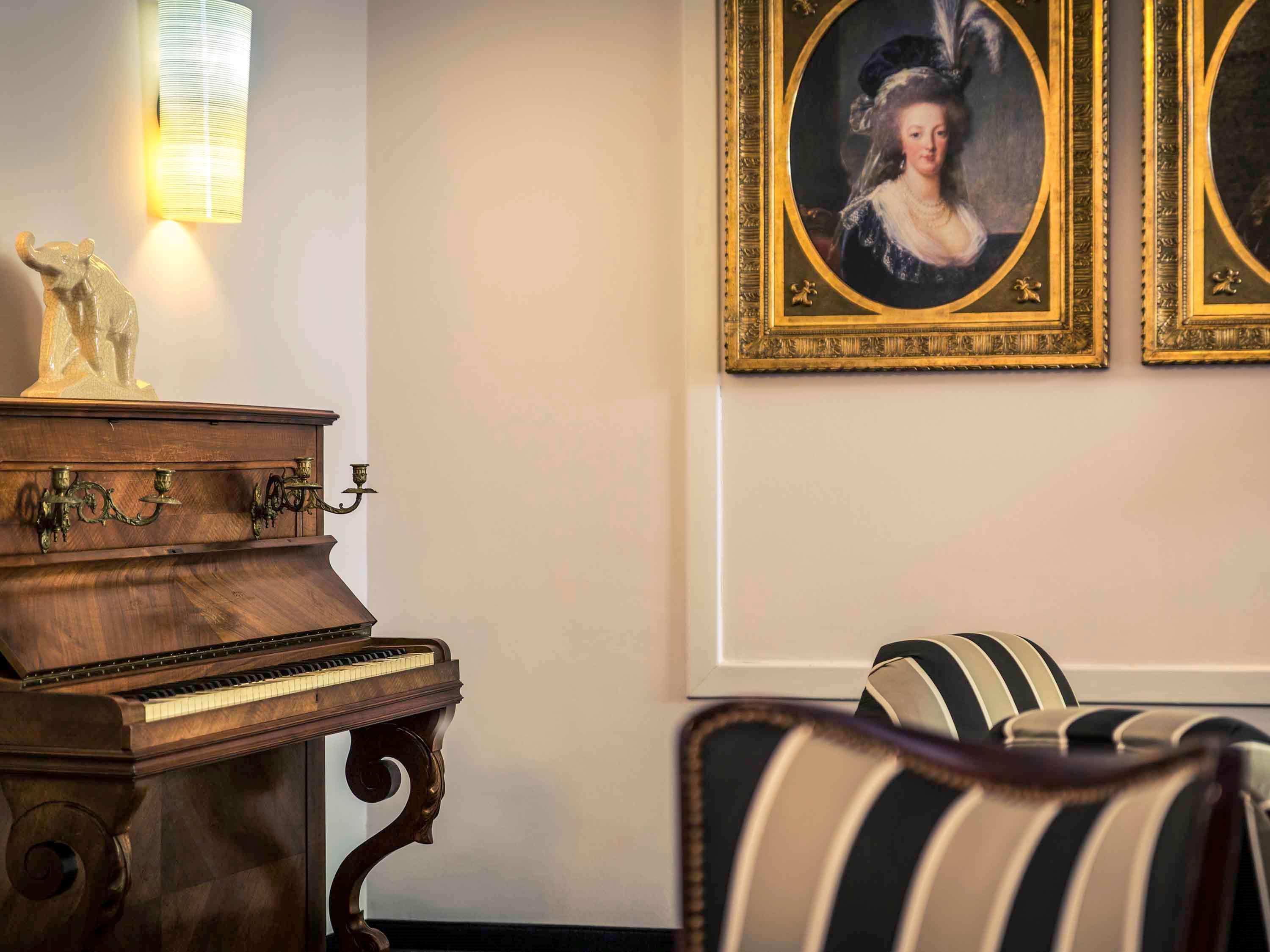 Mercure Imperial Hotel 4*